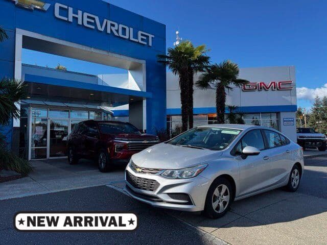 2016 Chevrolet Cruze LS — photo 1 of 5