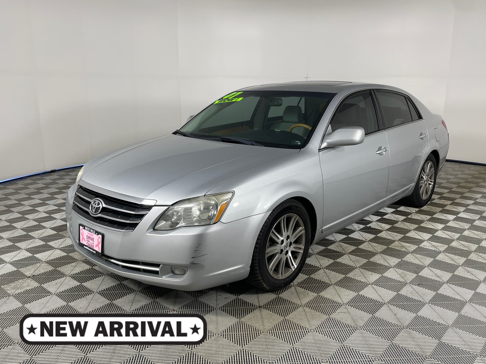 2007 Toyota Avalon Limited — photo 1 of 16