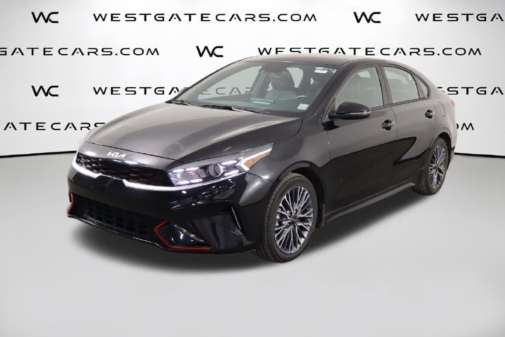 2023 Kia Forte GT-Line — photo 1 of 42