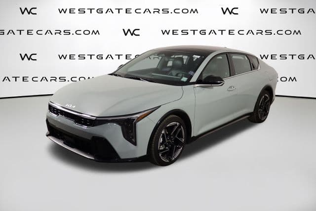 2025 Kia K4 GT-Line — photo 1 of 49