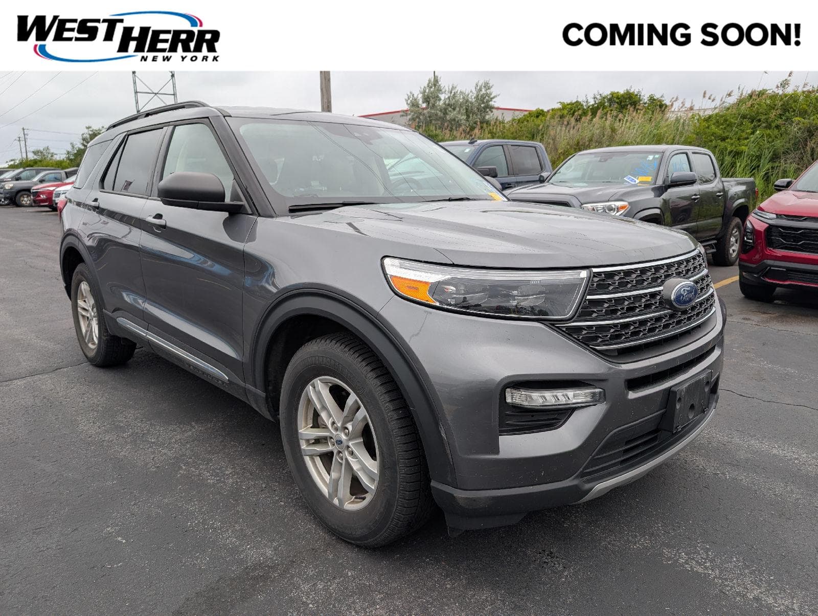 2022 Ford Explorer XLT — photo 1 of 21