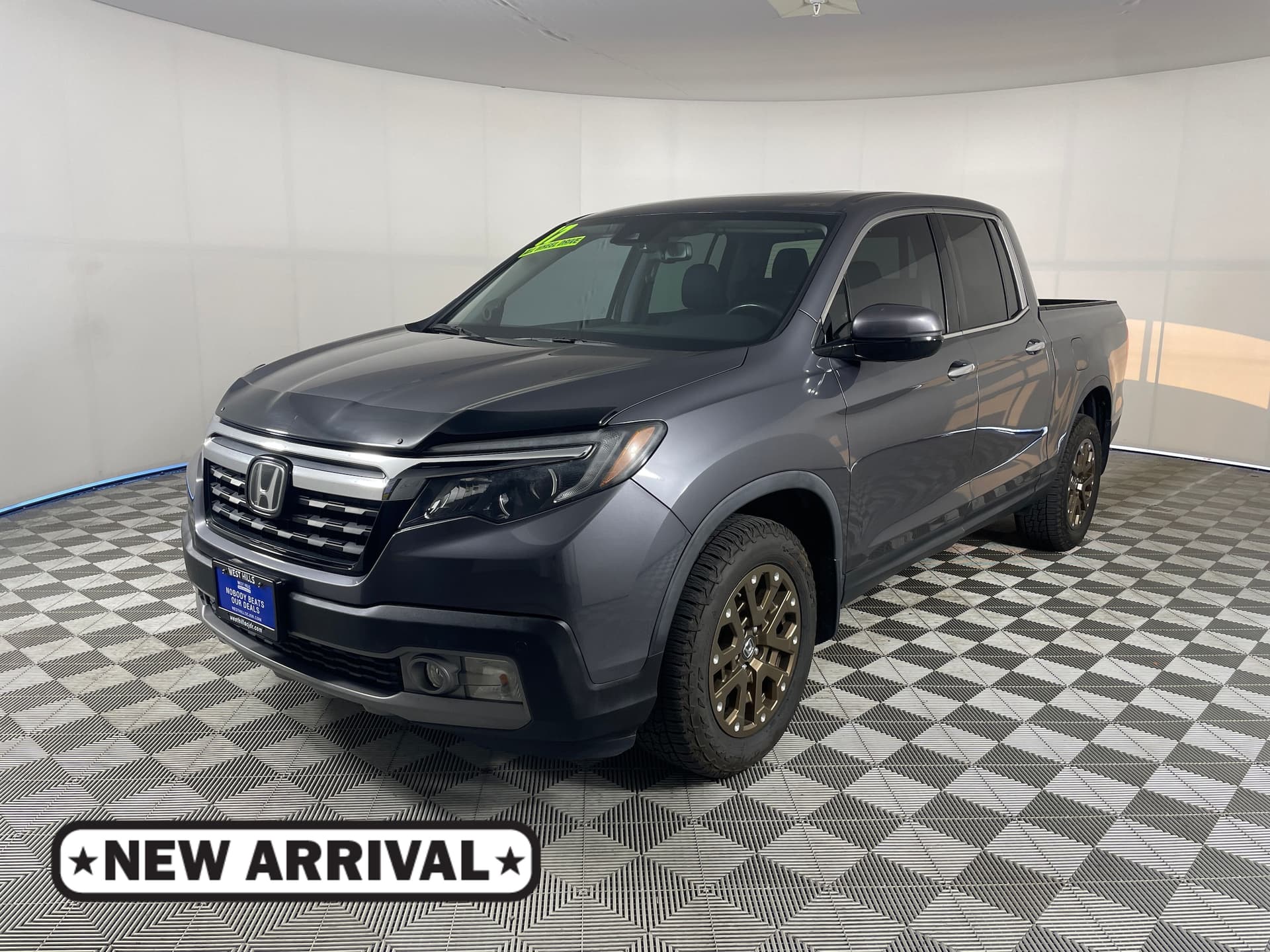 2017 Honda Ridgeline RTL-E — photo 1 of 19
