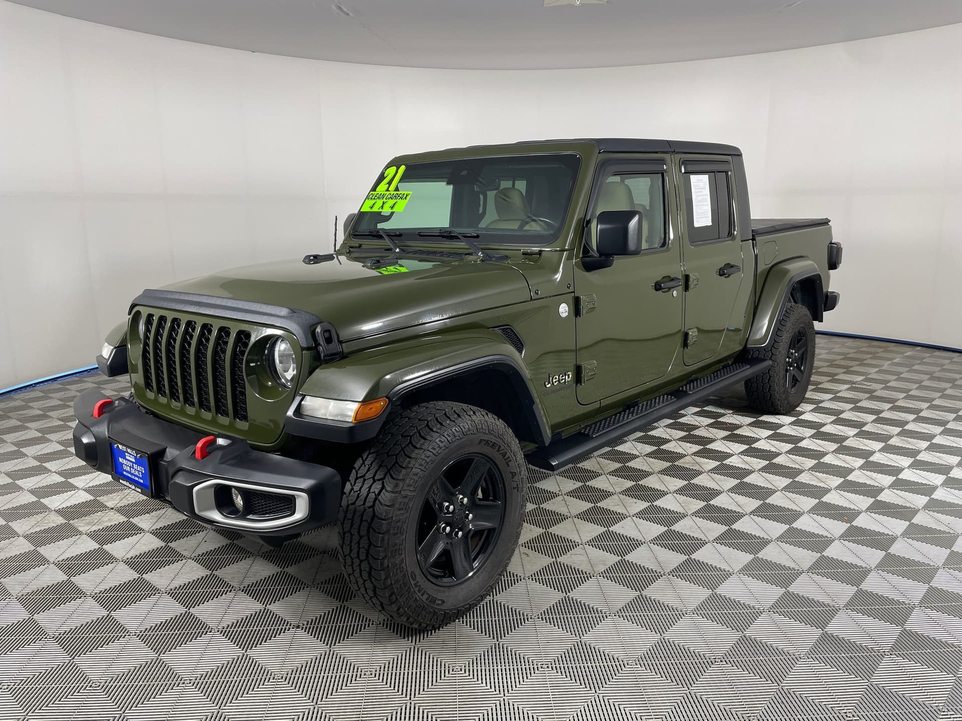 2021 Jeep Gladiator Sport — photo 1 of 24