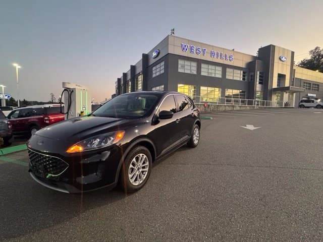2022 Ford Escape SE — photo 1 of 5