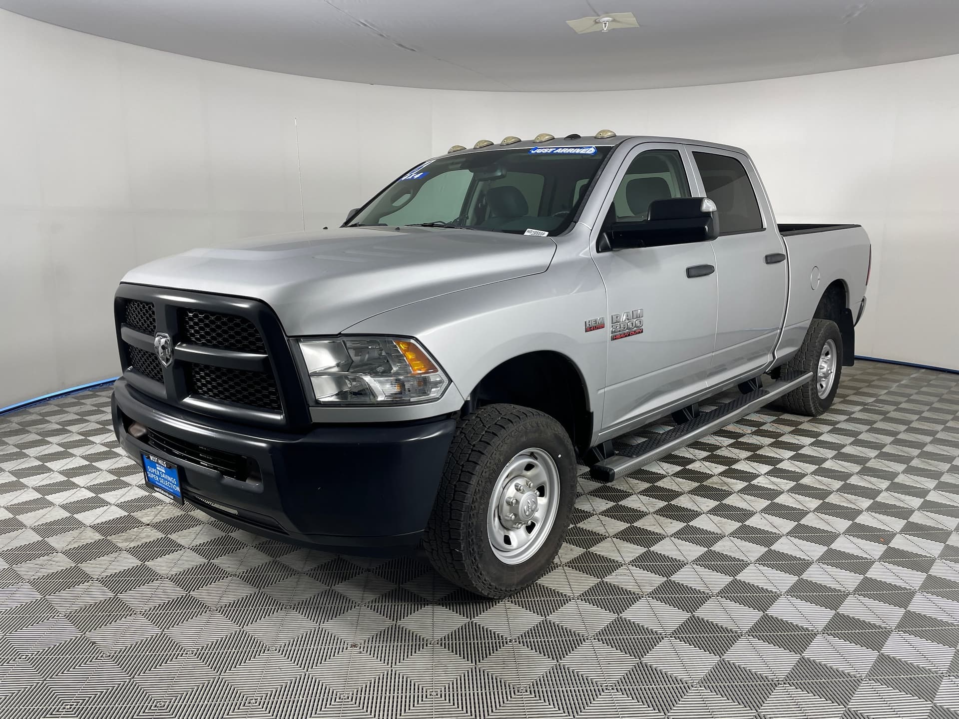 2016 RAM 2500 Tradesman — photo 1 of 24