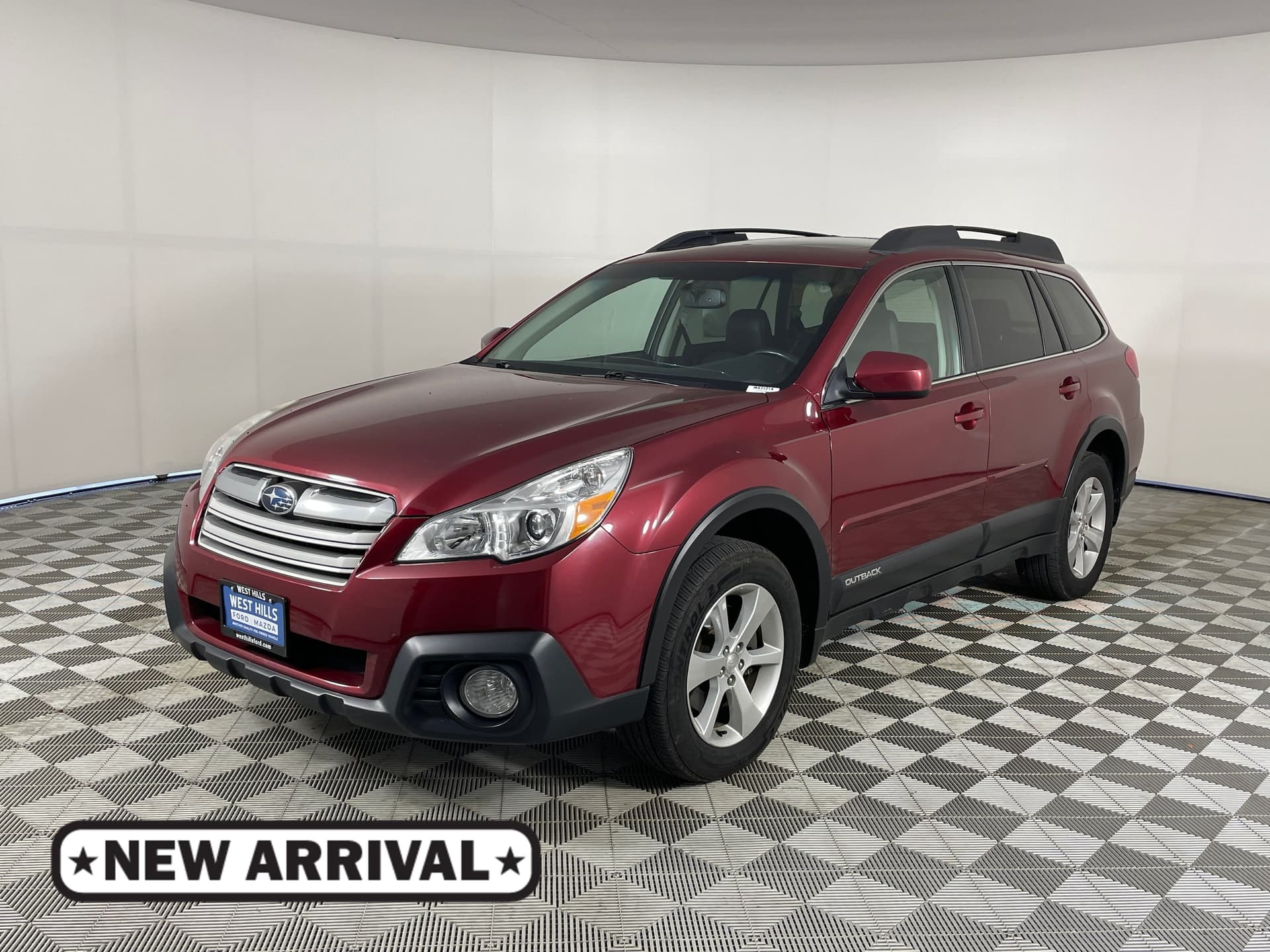 2014 Subaru Outback Base — photo 1 of 19