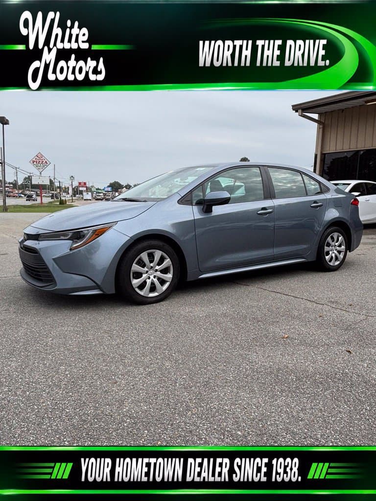 2024 Toyota Corolla LE — photo 1 of 13