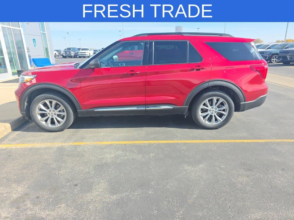2020 Ford Explorer XLT — photo 1 of 11