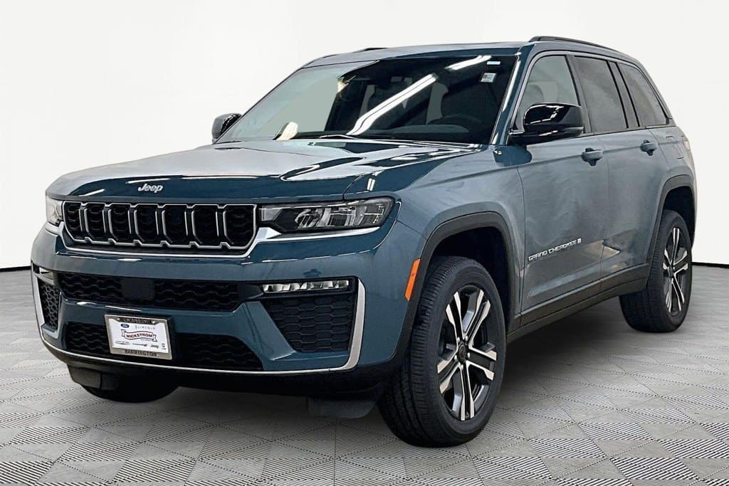 2027 Jeep Grand Cherokee Limited — photo 1 of 32