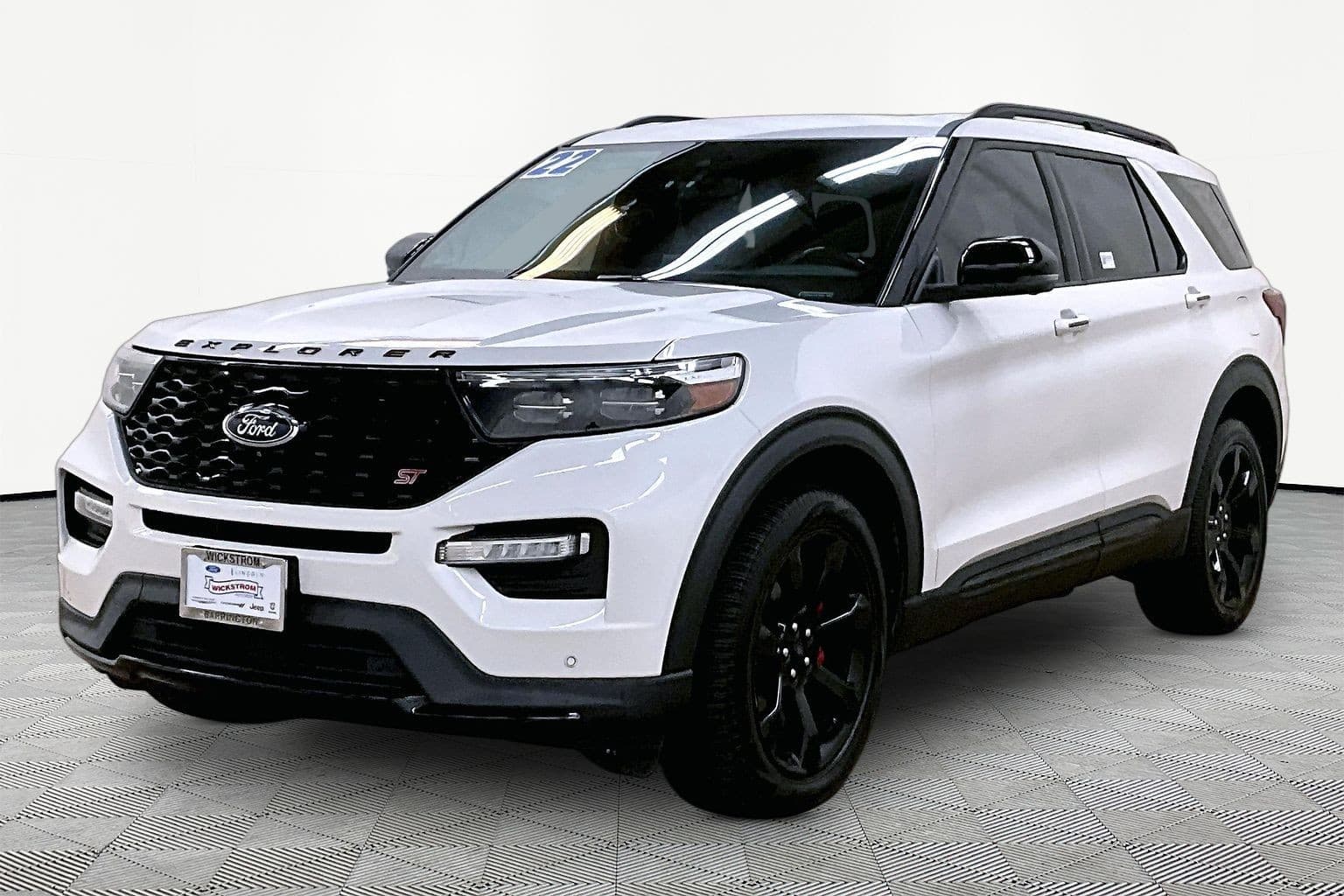 2022 Ford Explorer ST — photo 1 of 36