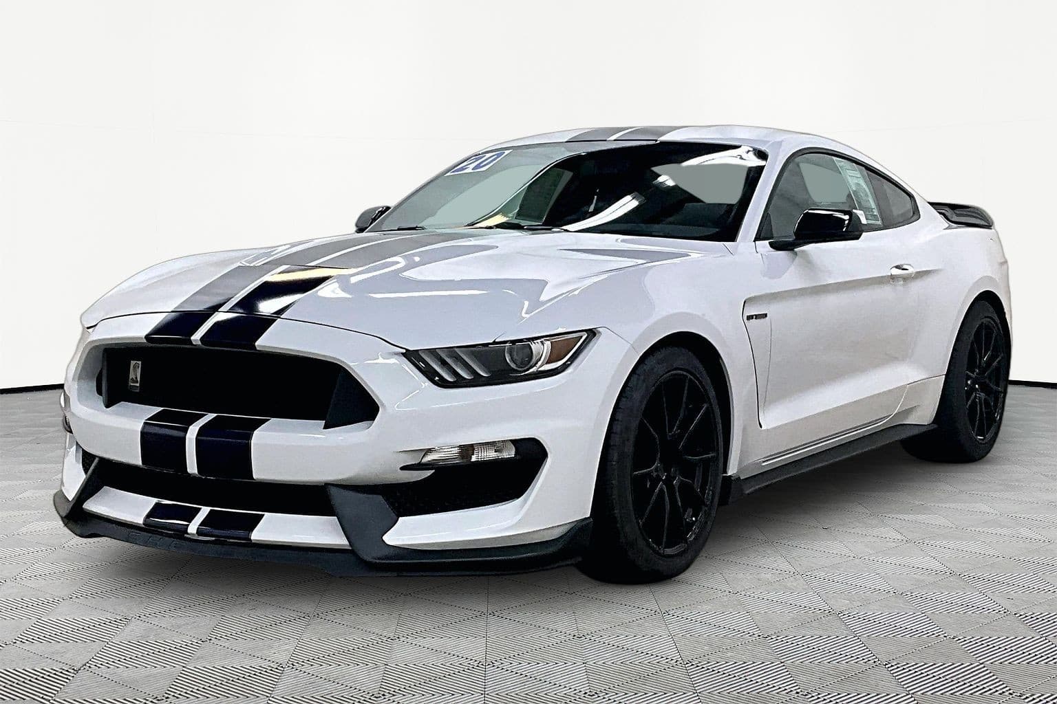 2020 Ford Mustang Shelby GT350 — photo 1 of 33