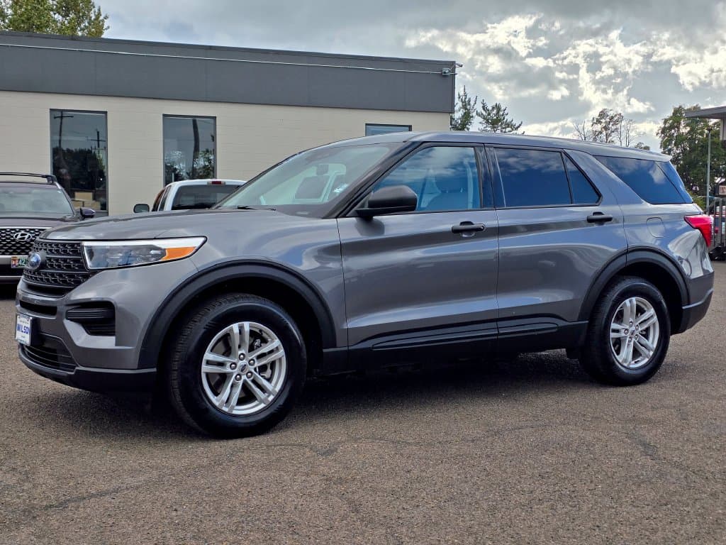 2022 Ford Explorer Base — photo 1 of 34