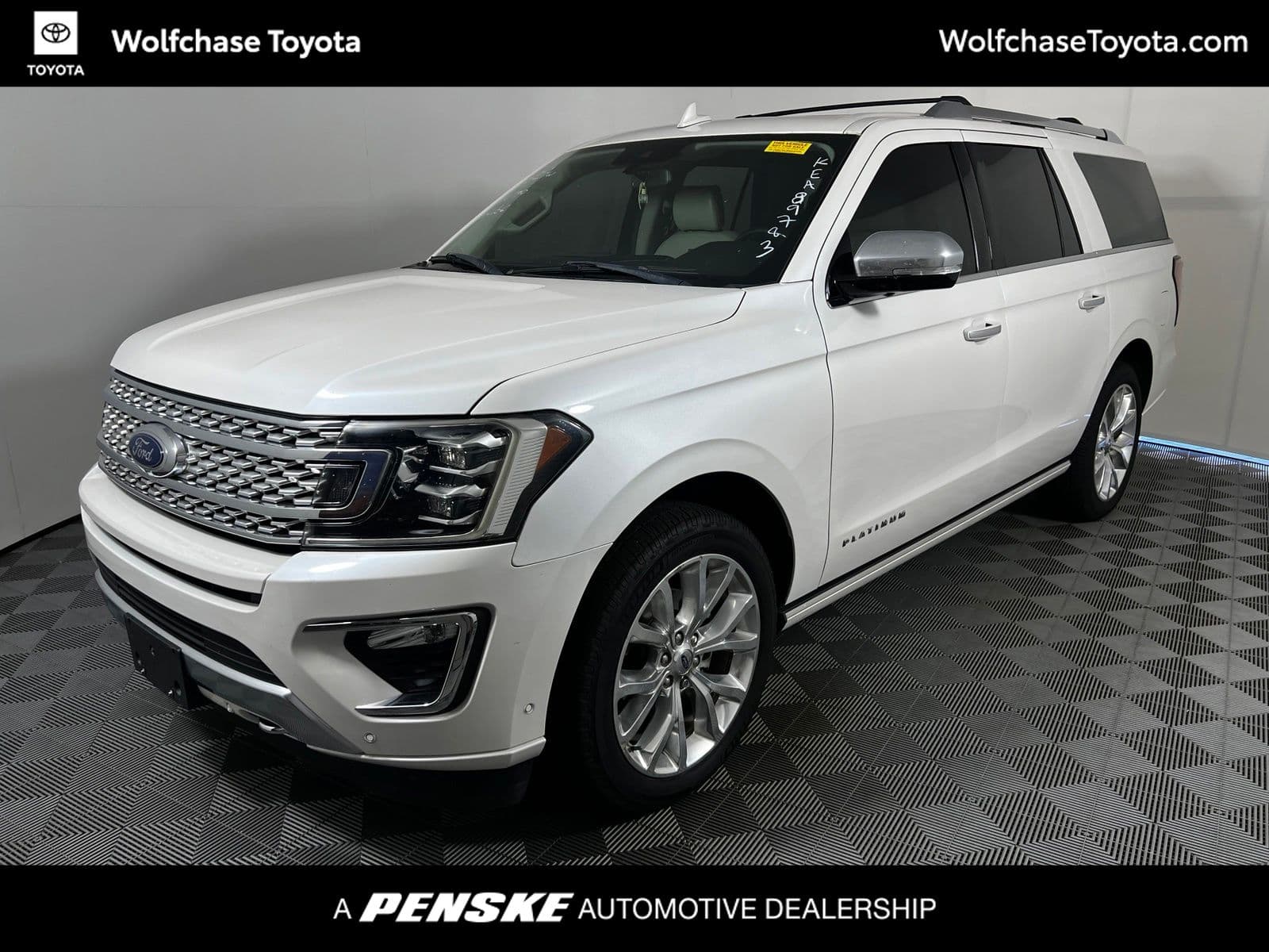 2019 Ford Expedition Max Platinum — photo 1 of 10
