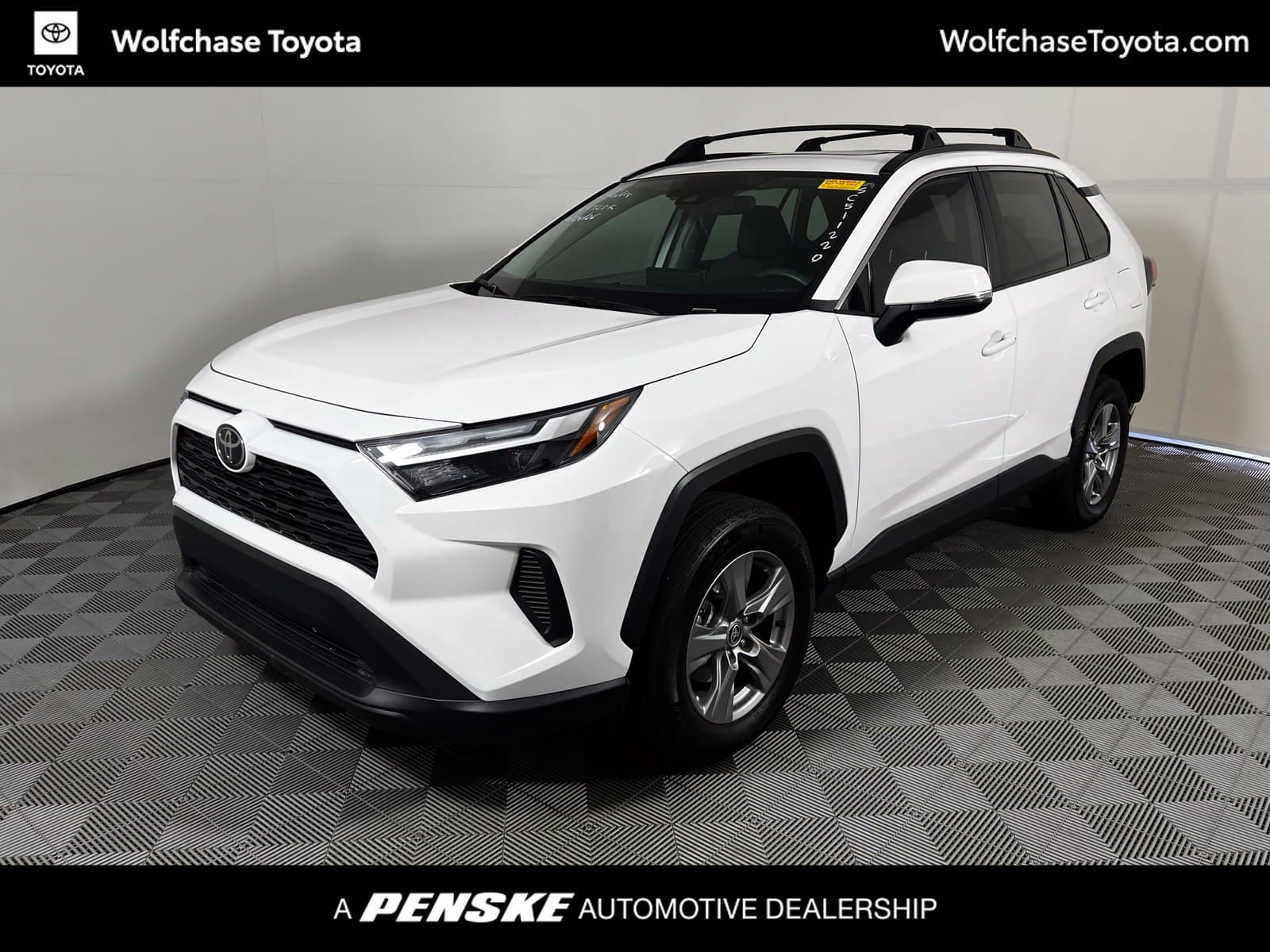 2025 Toyota RAV4 XLE — photo 1 of 11