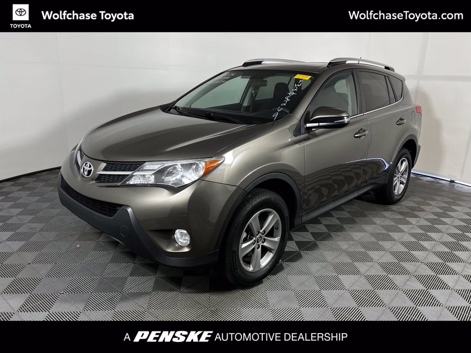 2015 Toyota RAV4 XLE — photo 1 of 11