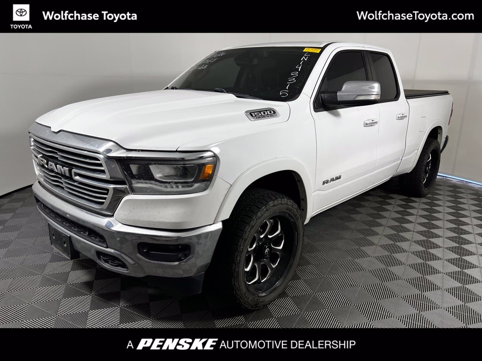2020 RAM 1500 Laramie — photo 1 of 11