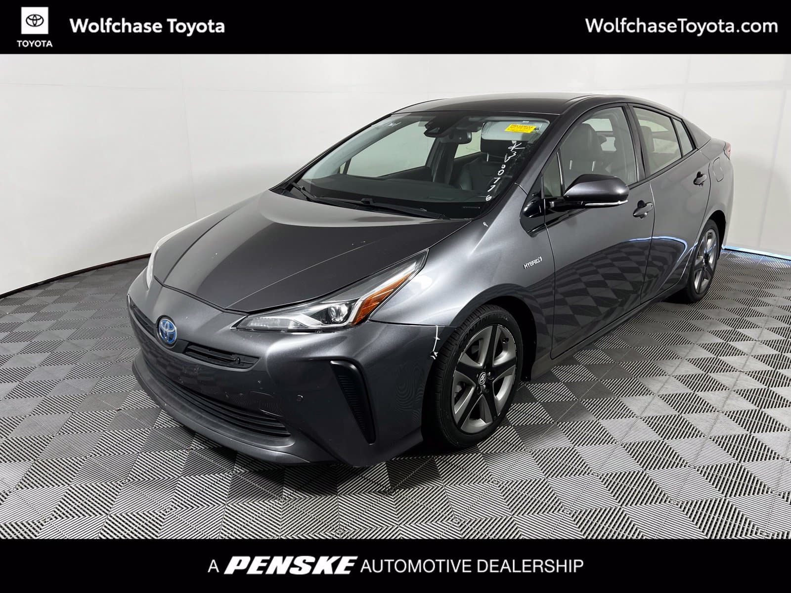 2019 Toyota Prius Limited — photo 1 of 12