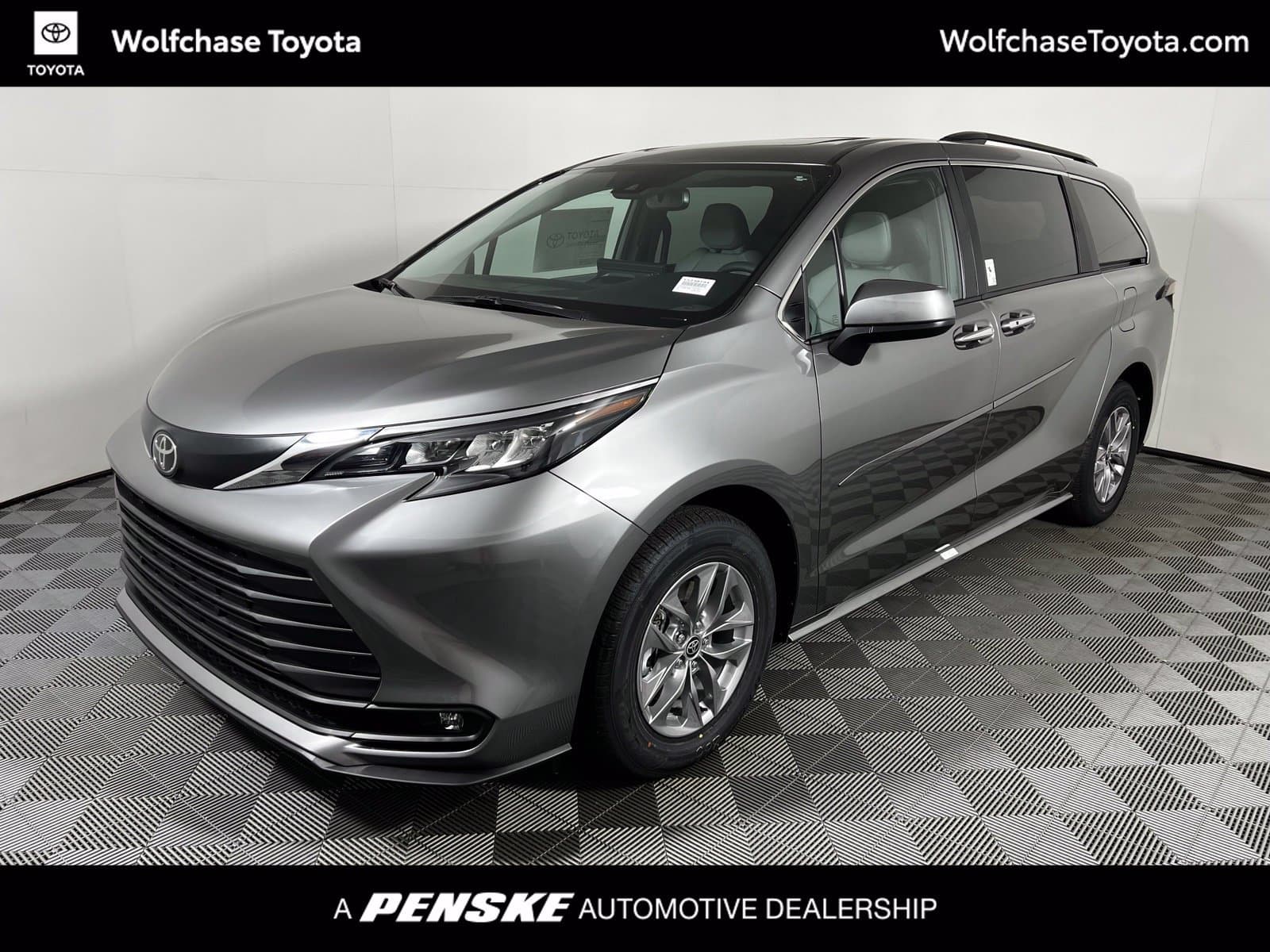 2026 Toyota Sienna XLE — photo 1 of 45