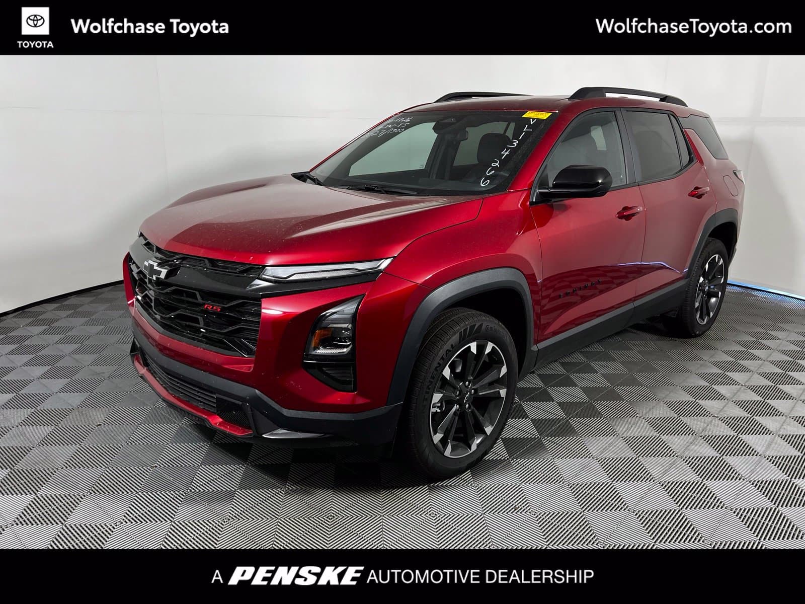 2027 Chevrolet Equinox FWD RS — photo 1 of 10