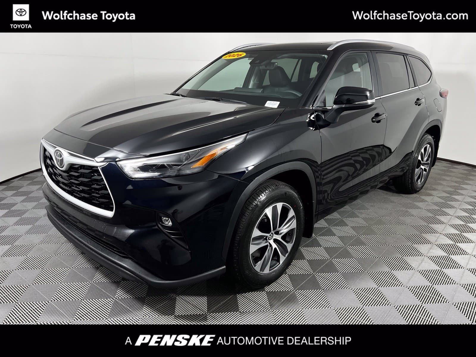 2026 Toyota Highlander XLE — photo 1 of 29