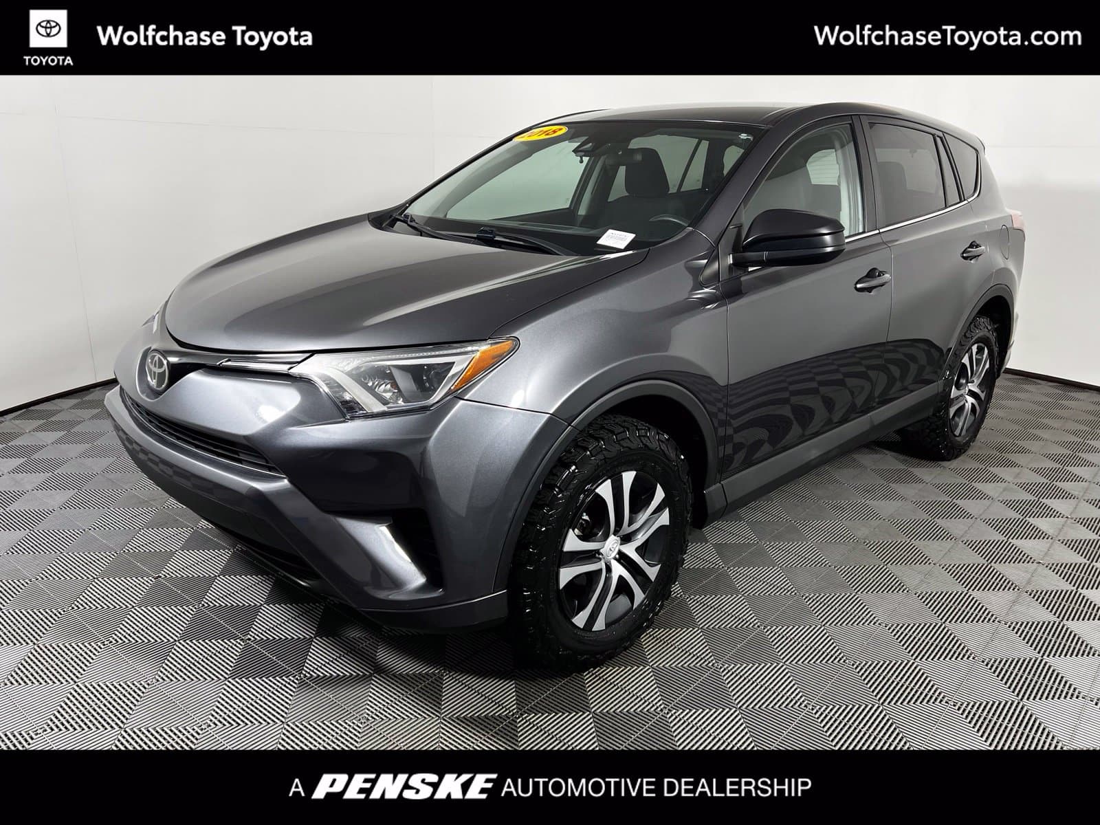 2018 Toyota RAV4 LE — photo 1 of 23