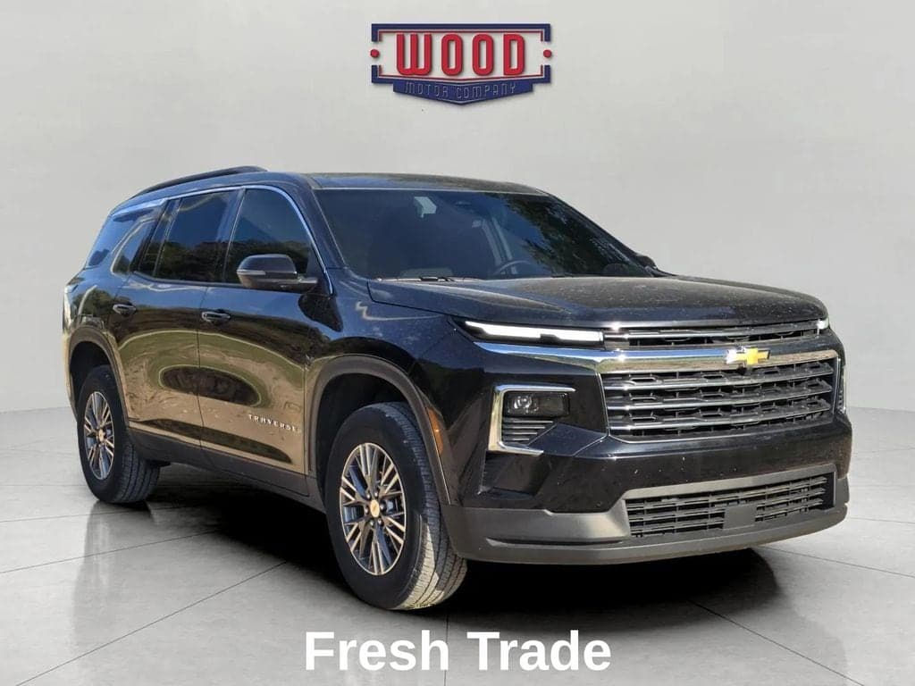 2026 Chevrolet Traverse AWD LT — photo 1 of 18