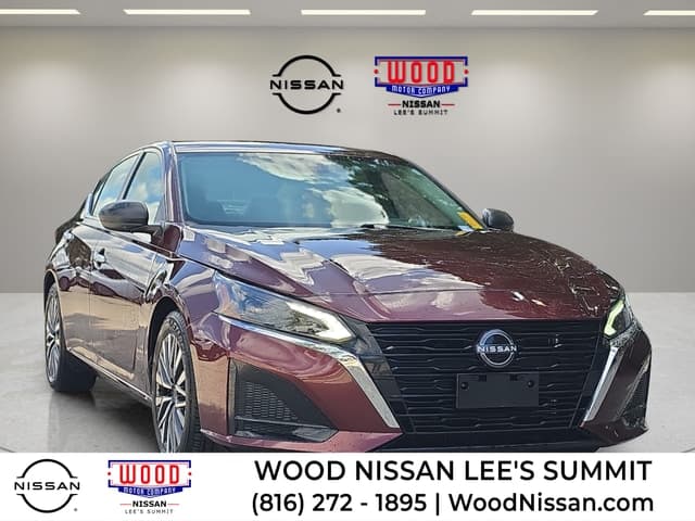 2025 Nissan Altima SV — photo 1 of 20