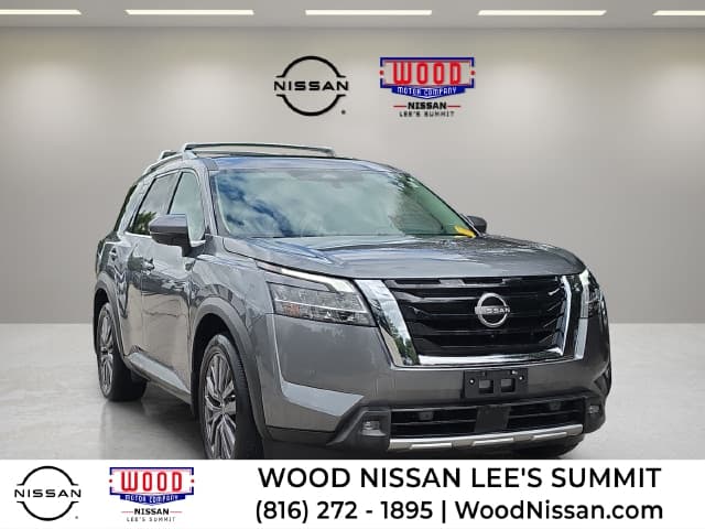 2022 Nissan Pathfinder SL — photo 1 of 20