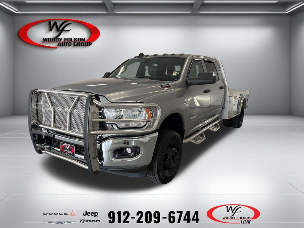 2022 RAM 3500 Chassis Tradesman — photo 1 of 19