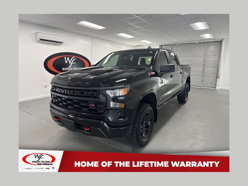 2025 Chevrolet Silverado 1500 Custom Trail Boss — photo 1 of 14