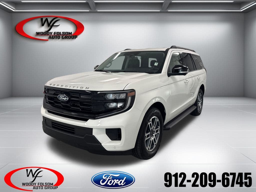 2026 Ford Expedition Active — photo 1 of 17