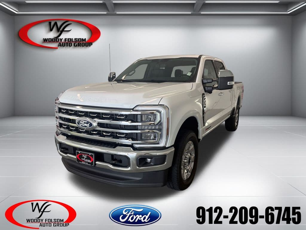 2027 Ford Super Duty F-250 SRW LARIAT — photo 1 of 17