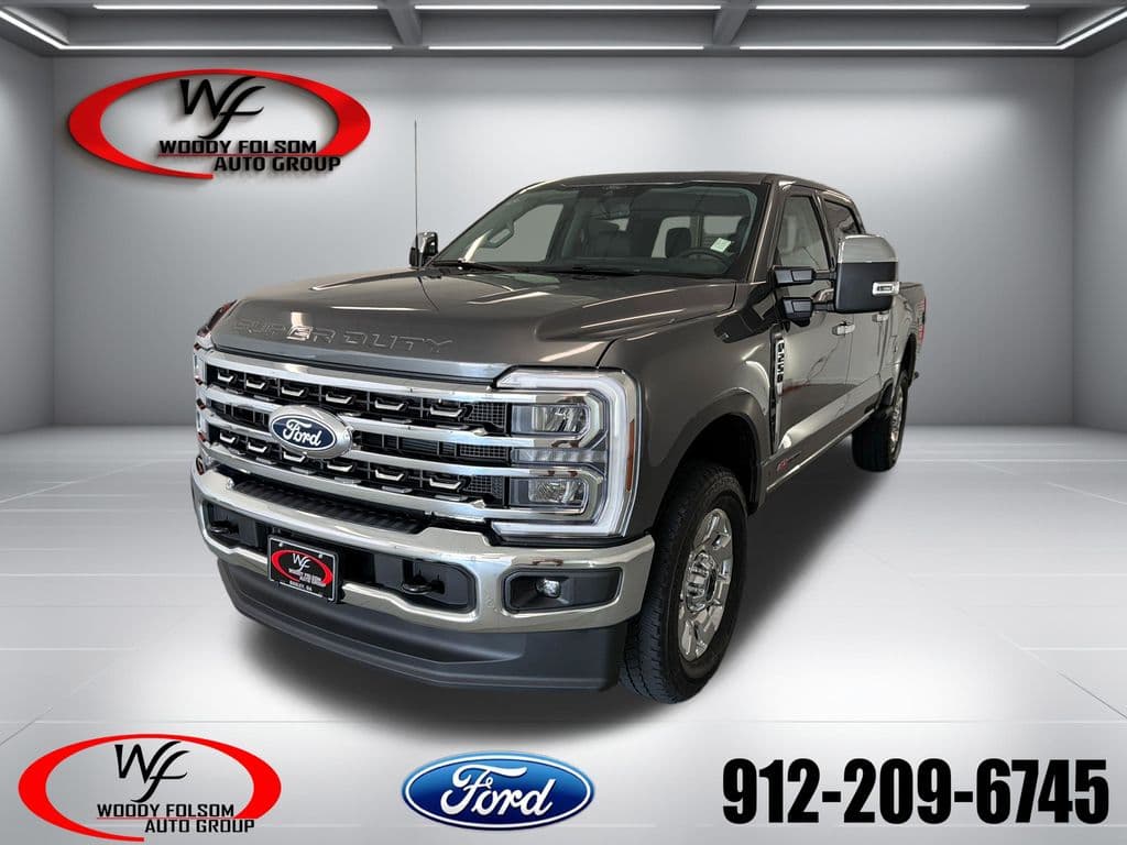 2027 Ford Super Duty F-250 SRW LARIAT — photo 1 of 18