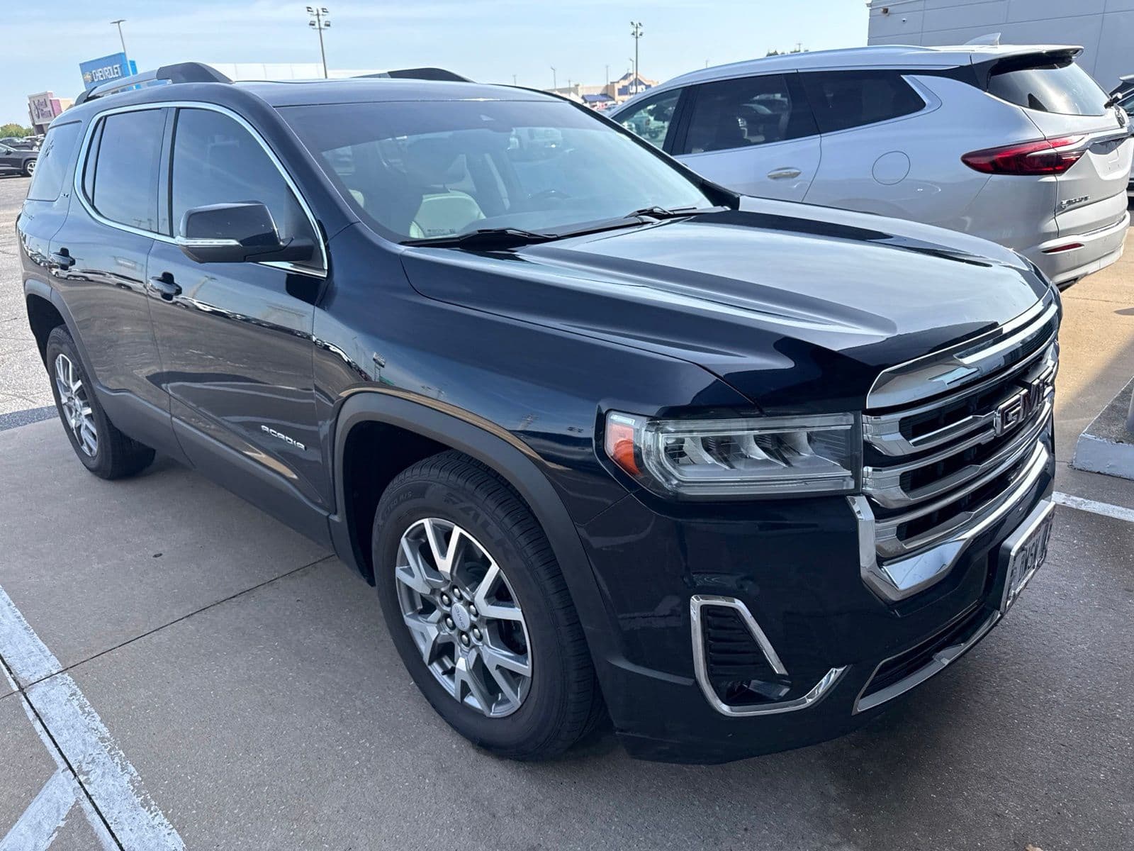 2021 GMC Acadia SLT — photo 1 of 7