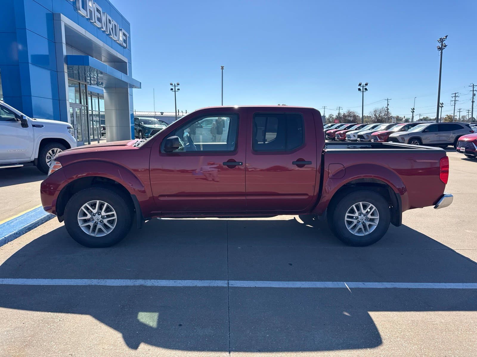 2019 Nissan Frontier SV — photo 1 of 5