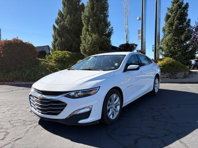 2025 Chevrolet Malibu 1LT — photo 1 of 10