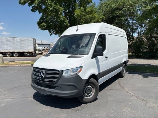 2025 Mercedes-Benz Sprinter Cargo Van Base — photo 1 of 28