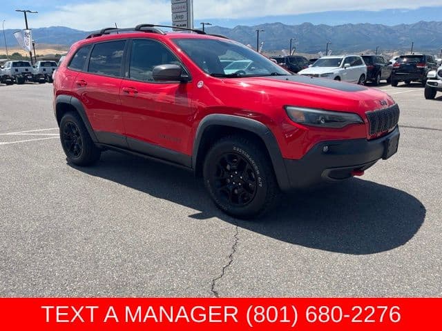 2019 Jeep Cherokee Trailhawk — photo 1 of 28