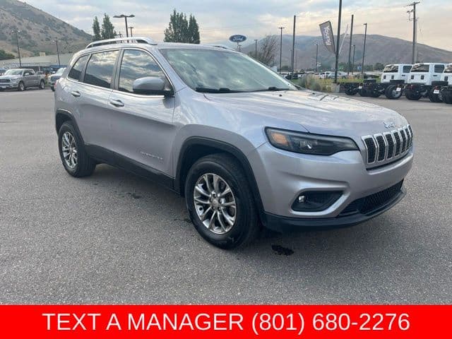 2019 Jeep Cherokee Latitude Plus — photo 1 of 29