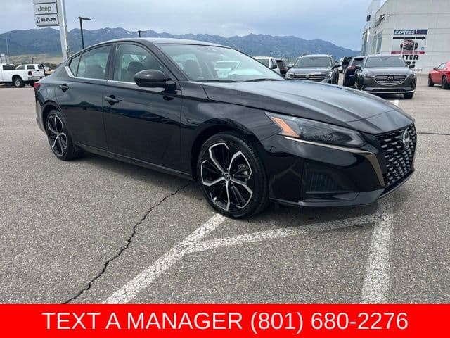 2024 Nissan Altima 2.5 SR — photo 1 of 24