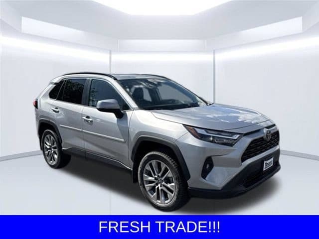 2022 Toyota RAV4 XLE Premium — photo 1 of 6