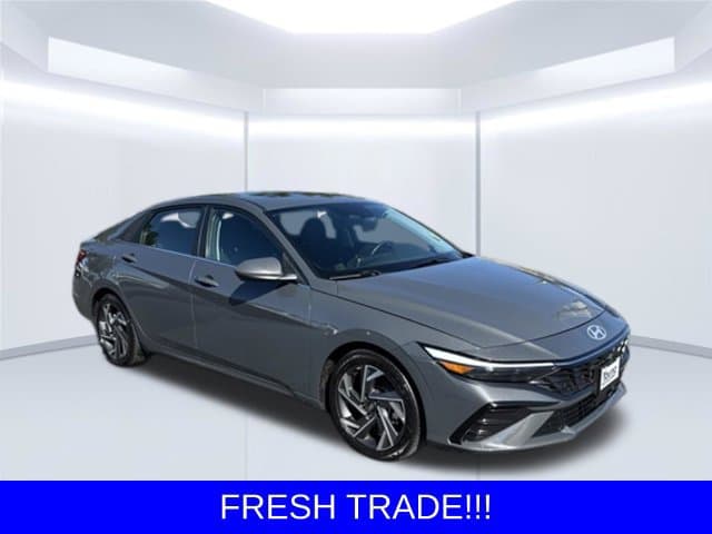 2025 Hyundai Elantra SEL Convenience — photo 1 of 10