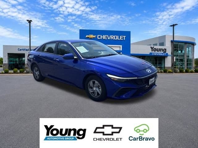 2024 Hyundai Elantra SE — photo 1 of 28