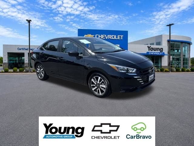 2025 Nissan Versa 1.6 SV — photo 1 of 22