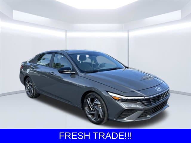 2025 Hyundai Elantra SEL Sport — photo 1 of 11