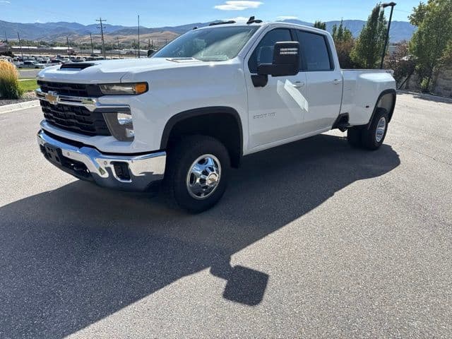 2026 Chevrolet Silverado 3500HD LT — photo 1 of 32