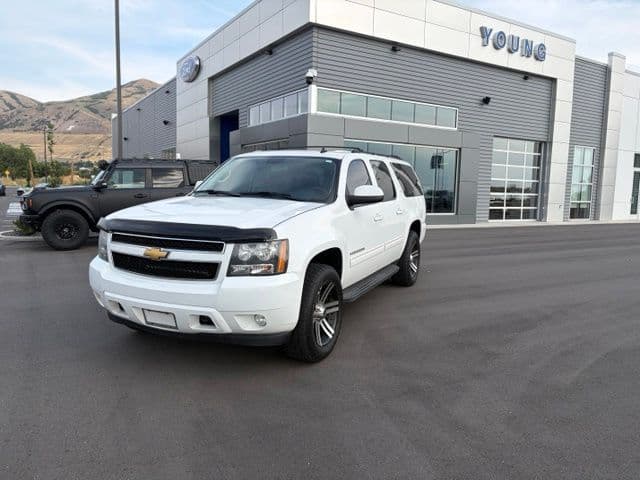 2012 Chevrolet Suburban 1500 LT — photo 1 of 23