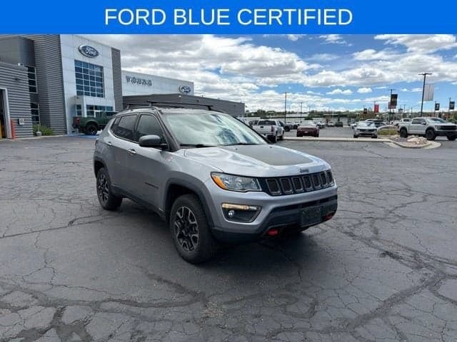 2019 Jeep Compass Trailhawk 4x4 — photo 1 of 33
