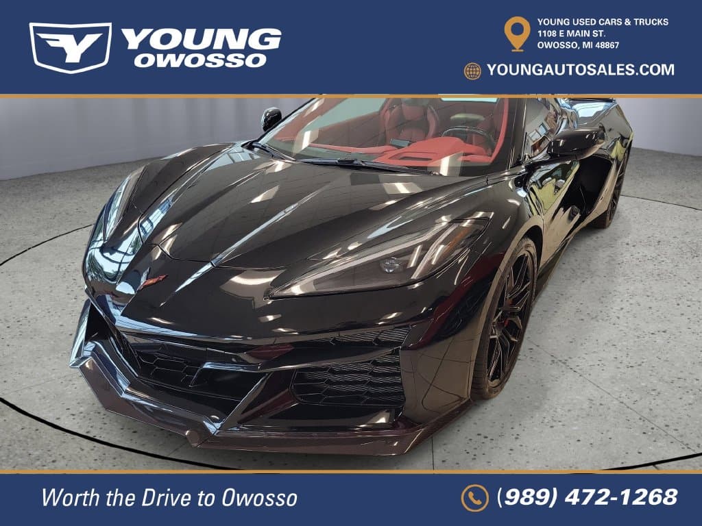 2023 Chevrolet Corvette Base — photo 1 of 30