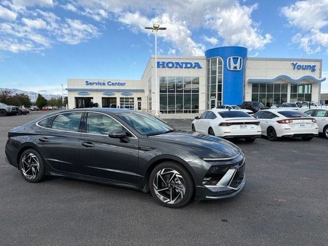 2026 Hyundai Sonata SEL Sport — photo 1 of 32